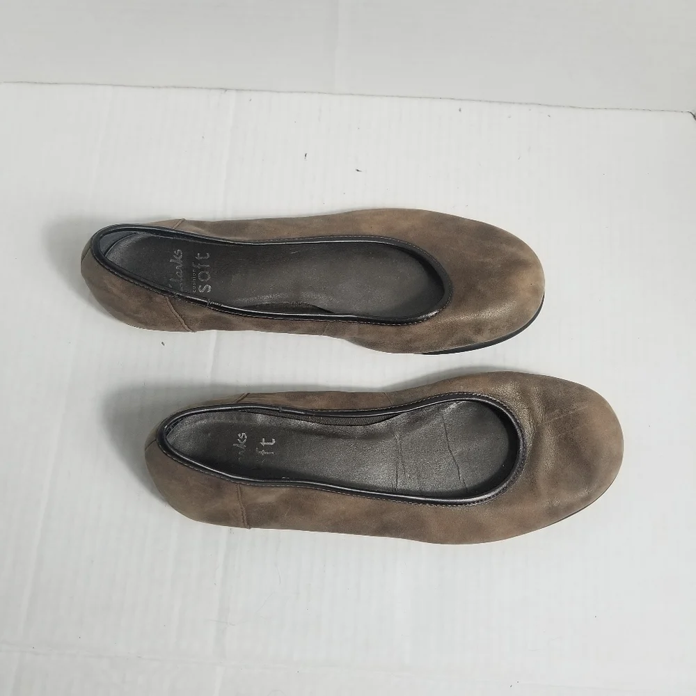 CLARKS CUSHION SOFT BROWN LEATHER UPPER FLATS SIZE 5.5